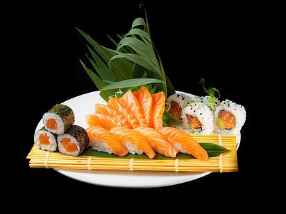 SUSHI SASHIMI SALMONE MISTO